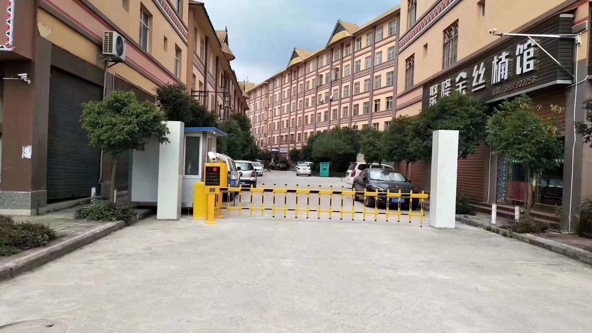 如何對(duì)智慧社區(qū)停車(chē)場(chǎng)進(jìn)行有效管理？